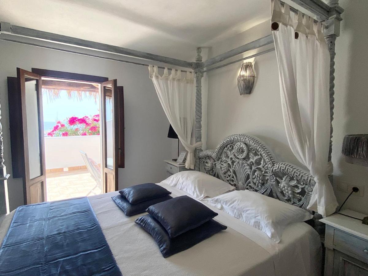 Buenavista Suites Hotel Boutique Santa Eularia des Riu Exteriör bild