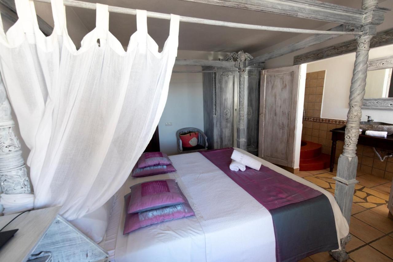 Buenavista Suites Hotel Boutique Santa Eularia des Riu Exteriör bild