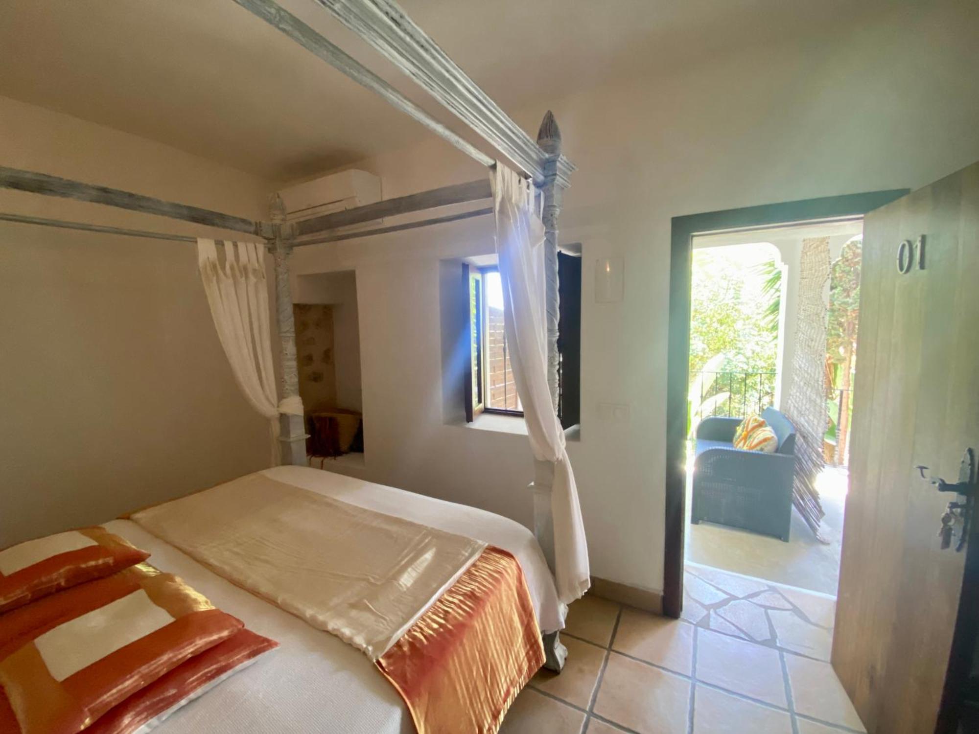 Buenavista Suites Hotel Boutique Santa Eularia des Riu Exteriör bild